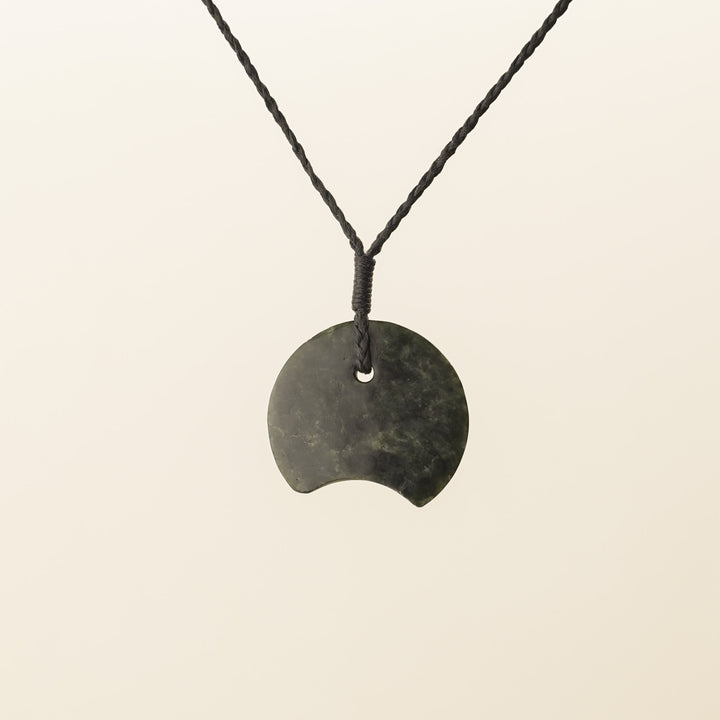 Kawakawa Small/Medium Porowhita Pounamu Pendant