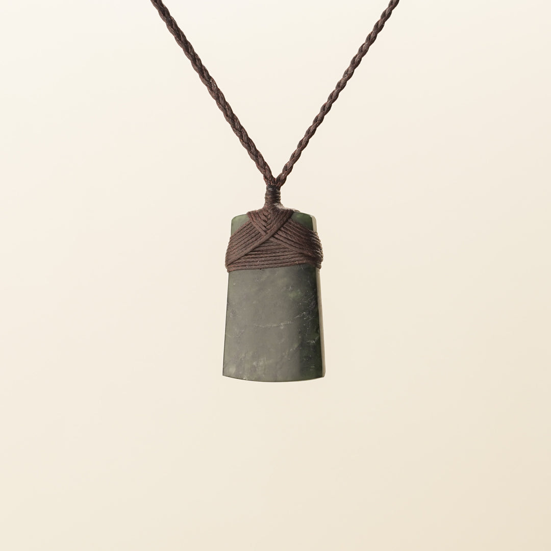Kawakawa Small Toki Pounamu Pendant