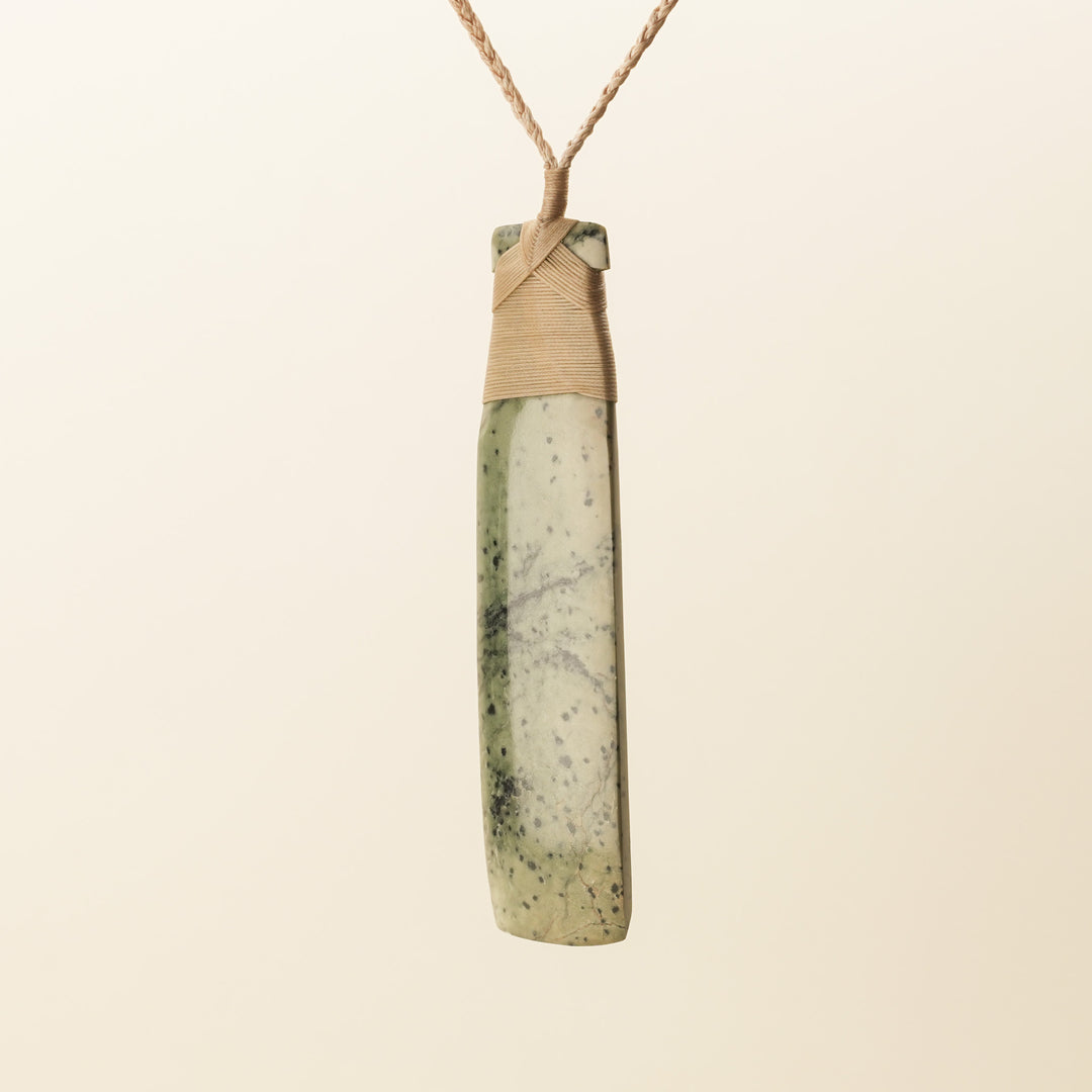 Kōkopu XXL Toki Pounamu Pendant
