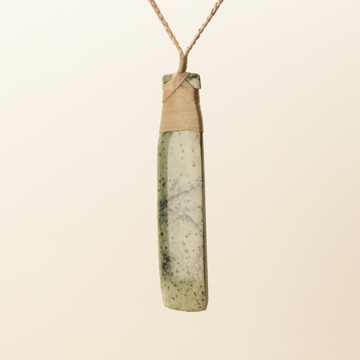 Kōkopu XXL Toki Pounamu Pendant