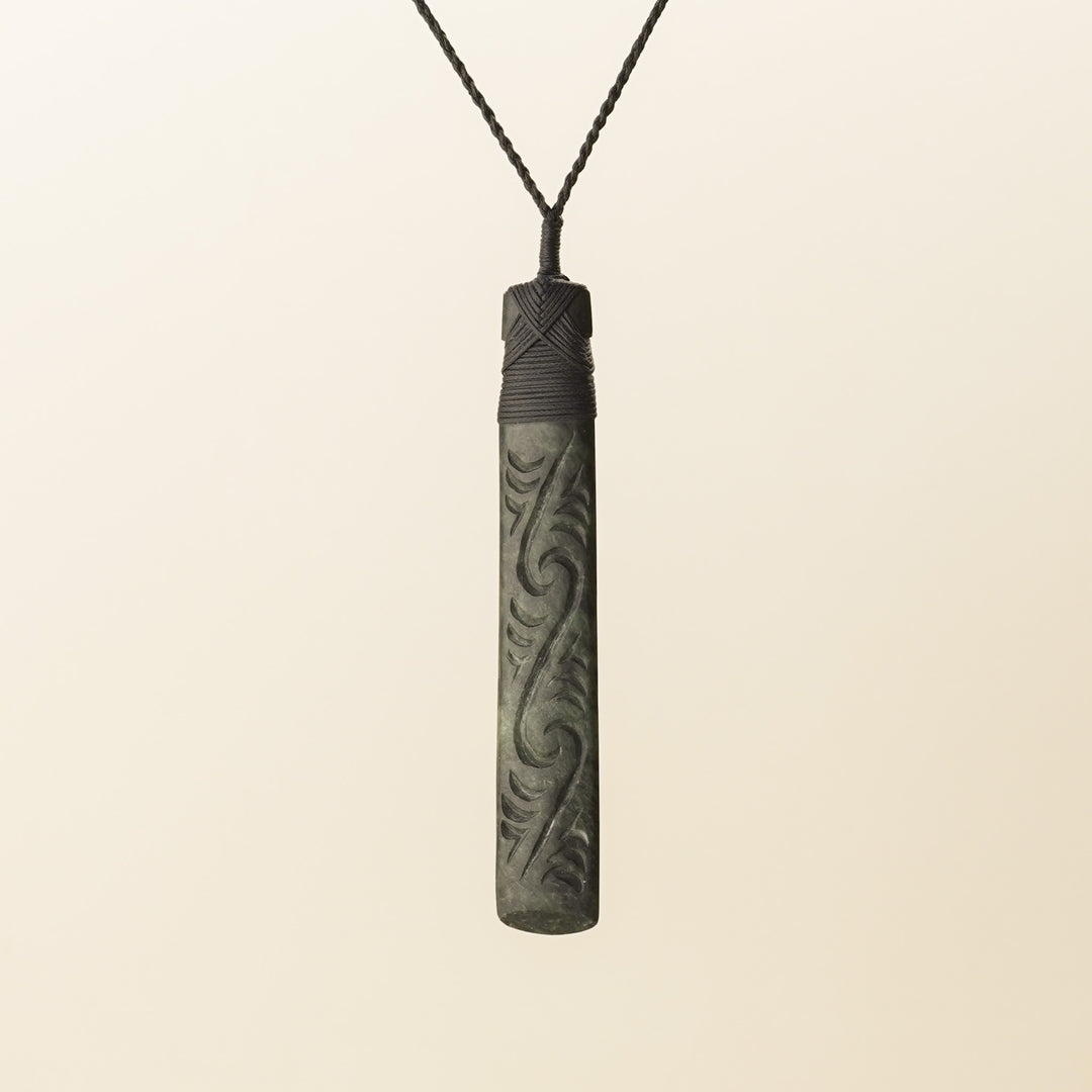 Kawakawa XL Toki Pounamu Pendant
