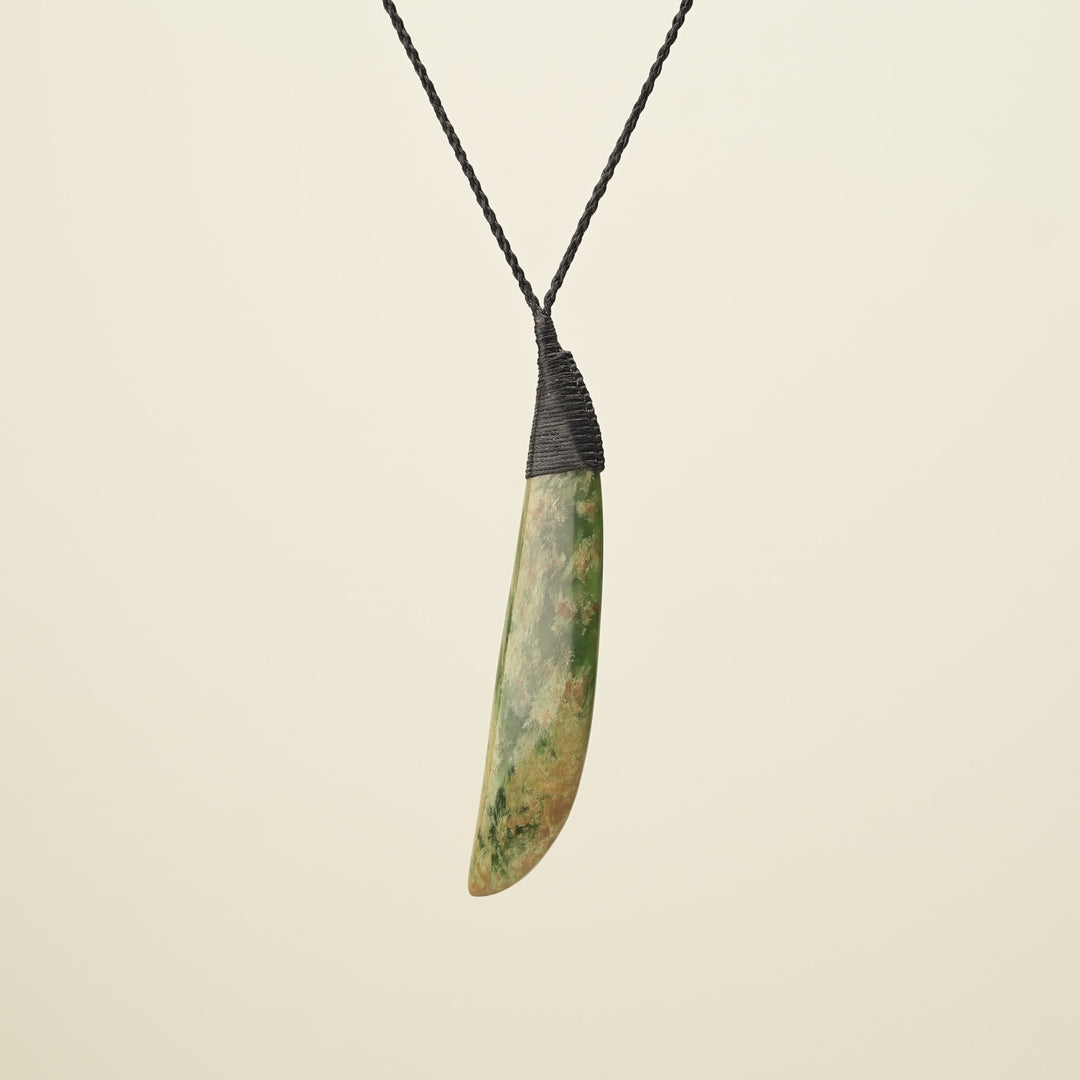 Niho Flower Putiputi Pounamu XL Pendant