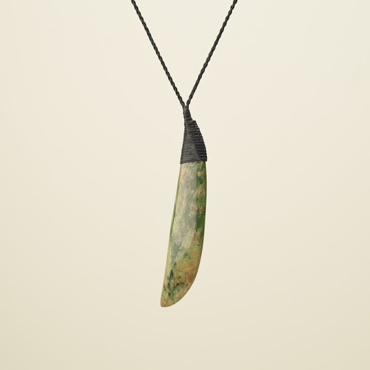 Niho Flower Putiputi Pounamu XL Pendant