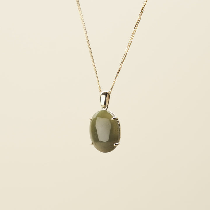 Pounamu Oval Pendant in 9k Gold