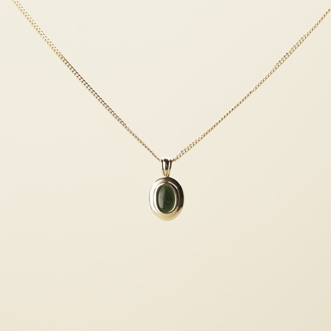 Kawakawa Pounamu Oval Pendant in 9k Gold