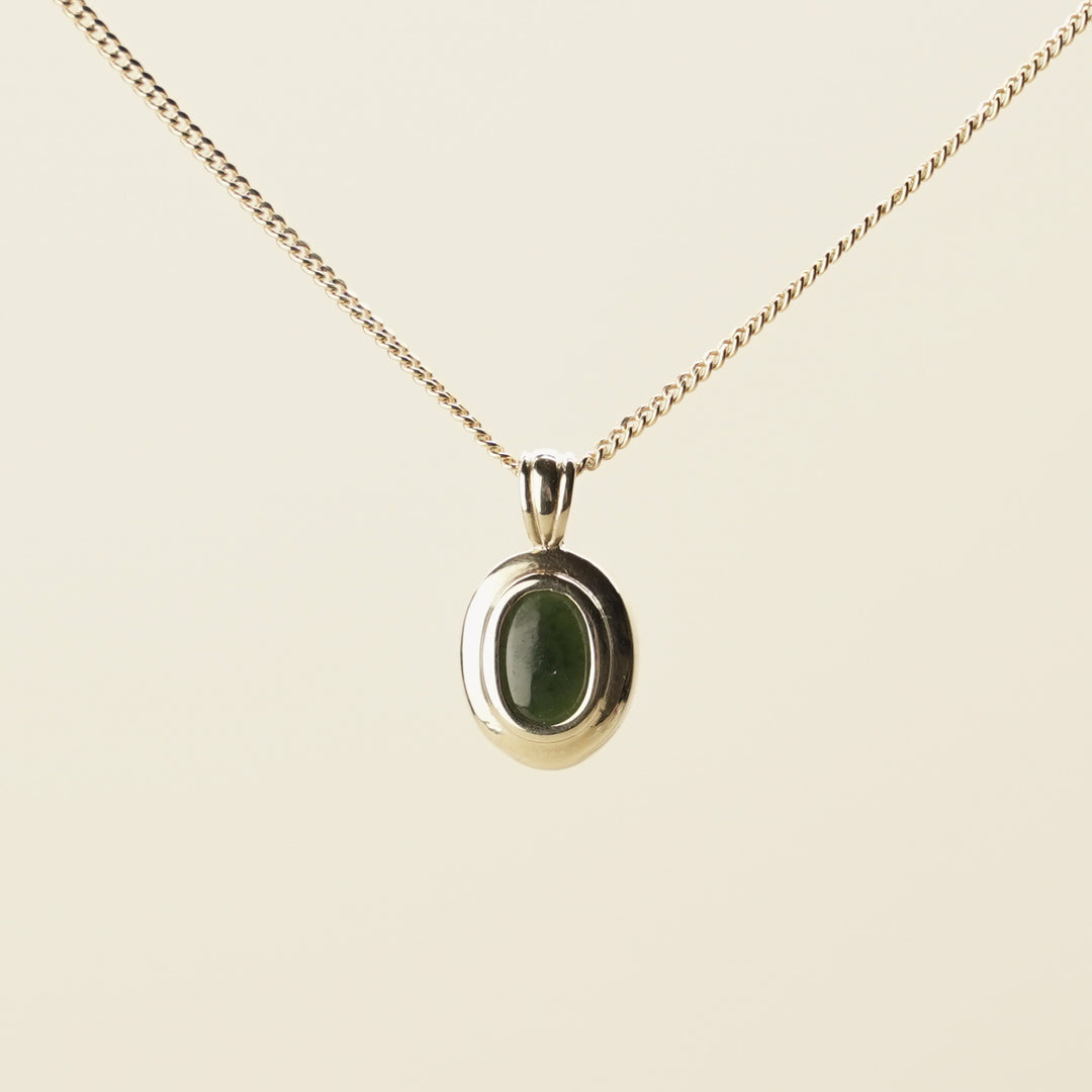 Kawakawa Pounamu Oval Pendant in 9k Gold