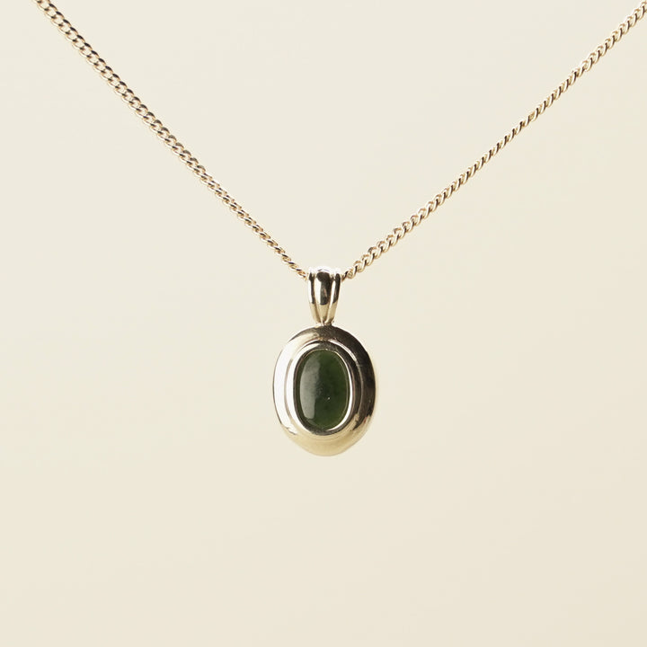 Kawakawa Pounamu Oval Pendant in 9k Gold