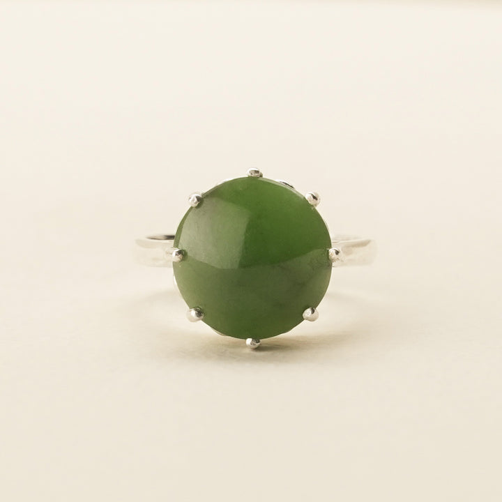 Pounamu Round Eight-Claw Sterling Silver Ring