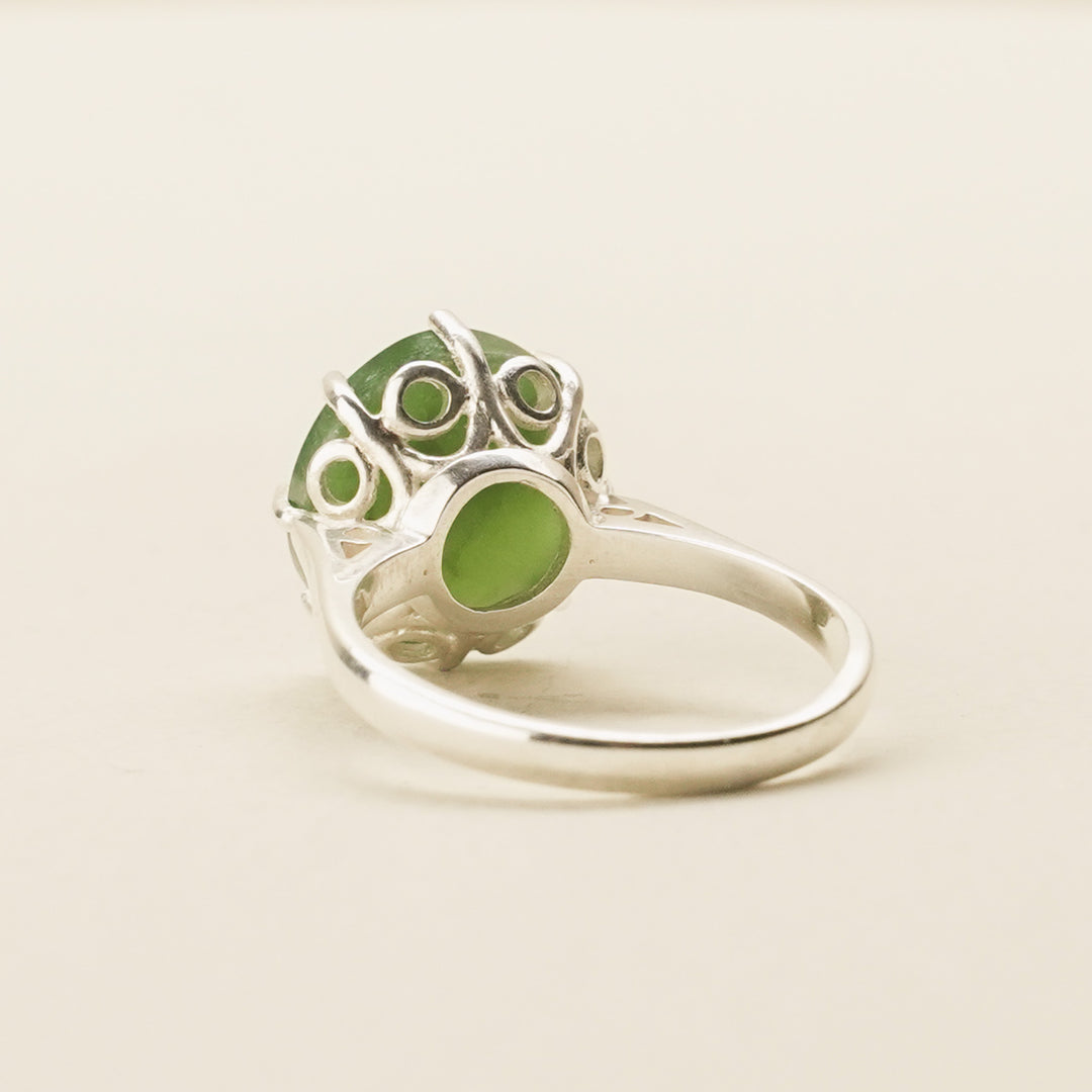 Pounamu Round Eight-Claw Sterling Silver Ring