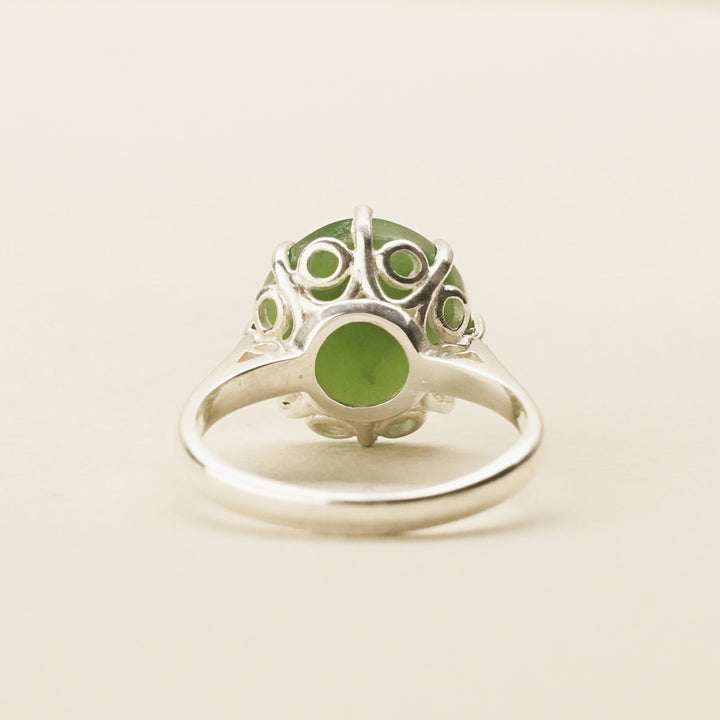 Pounamu Round Eight-Claw Sterling Silver Ring