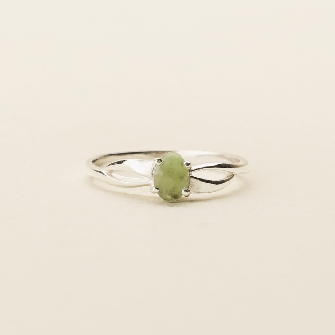 Pounamu Oval Open-Loop Sterling Silver Ring