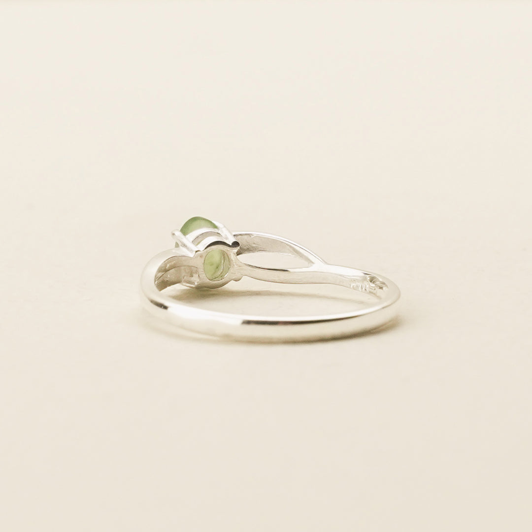 Pounamu Oval Open-Loop Sterling Silver Ring