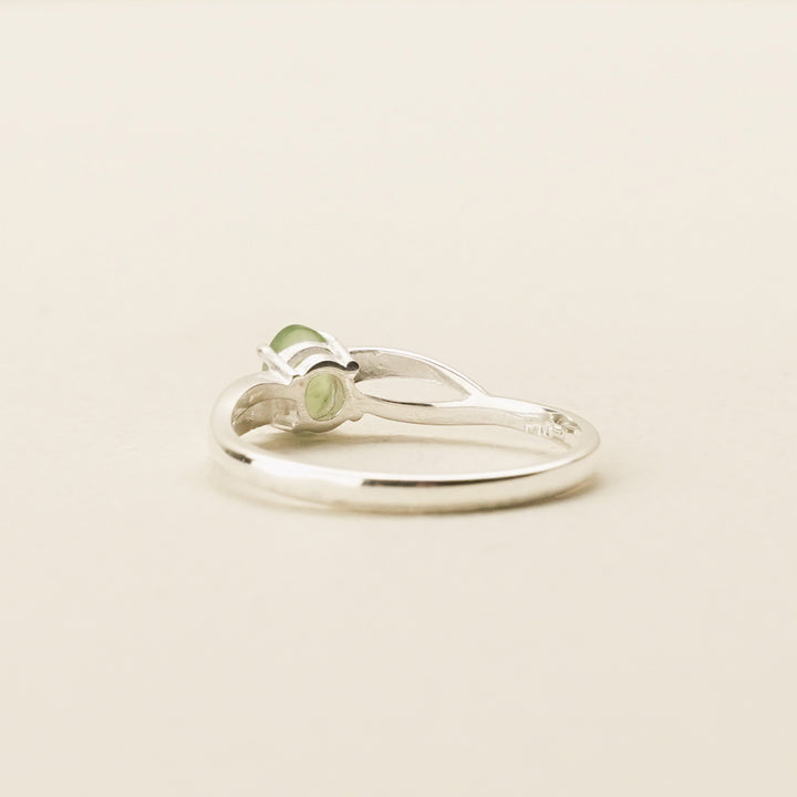 Pounamu Oval Open-Loop Sterling Silver Ring