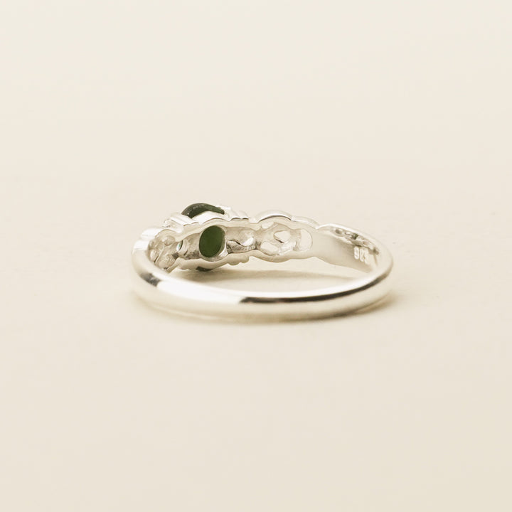Pounamu Oval Cubic Knot-Band Sterling Silver Ring