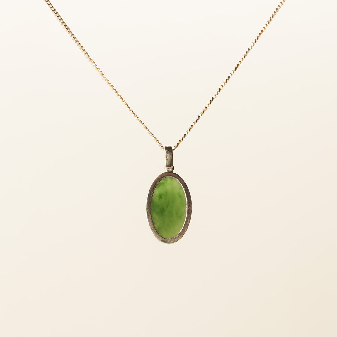 Kahurangi Pounamu and Diamond Pendant in 9k Gold