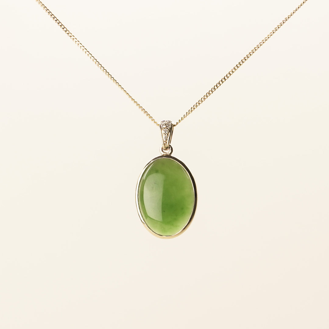 Kahurangi Pounamu and Diamond Pendant in 9k Gold