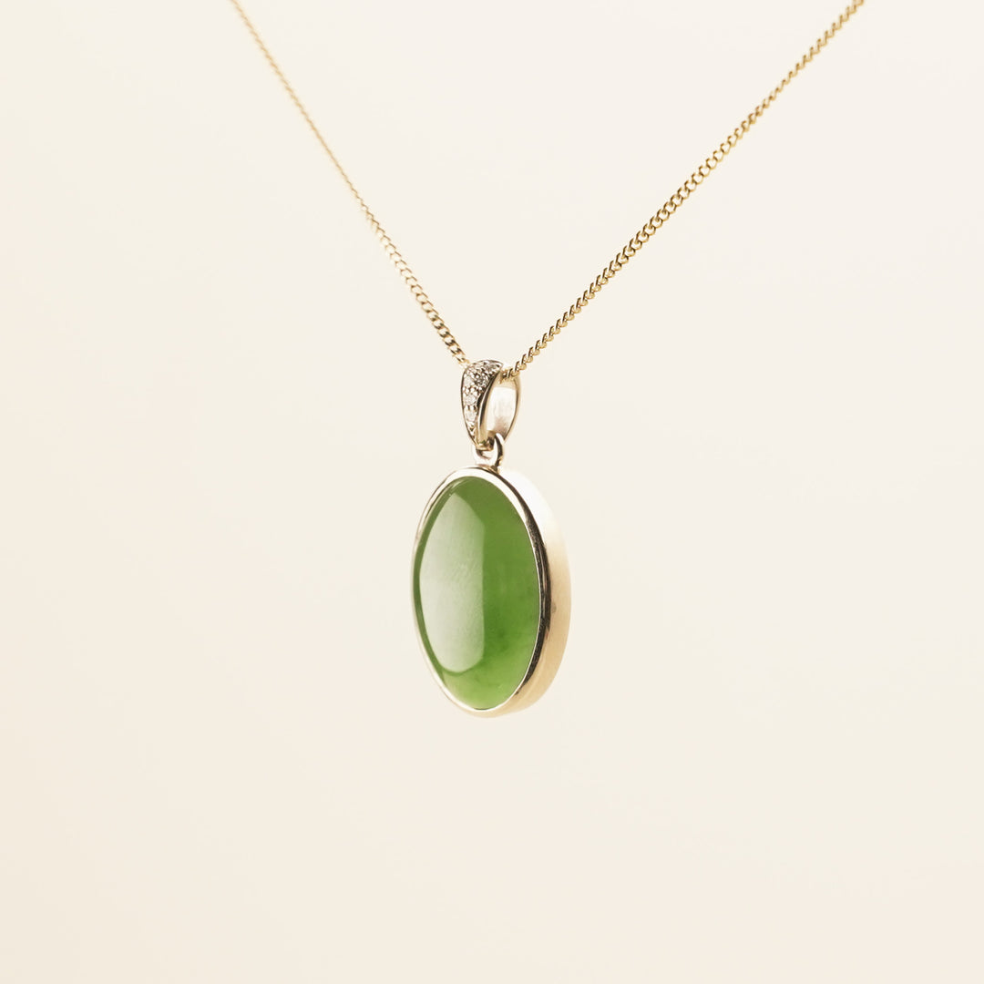 Kahurangi Pounamu and Diamond Pendant in 9k Gold