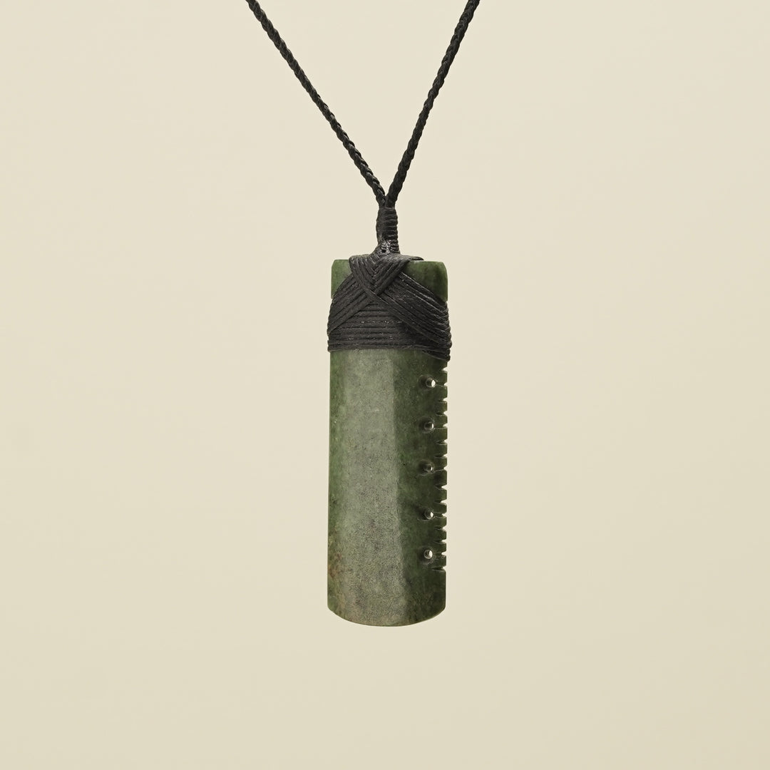Toki Notched Raukaraka Medium Pounamu Pendant