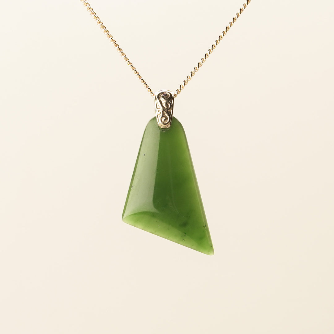 Kahurangi Pounamu Drop Pendant in 9k Gold