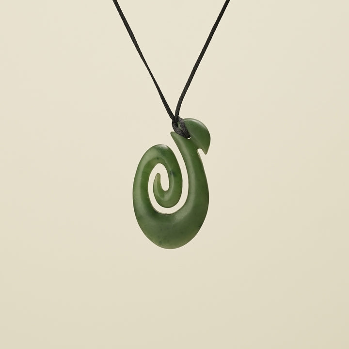 Hei Matau Kawakawa Pendant Matte Medium