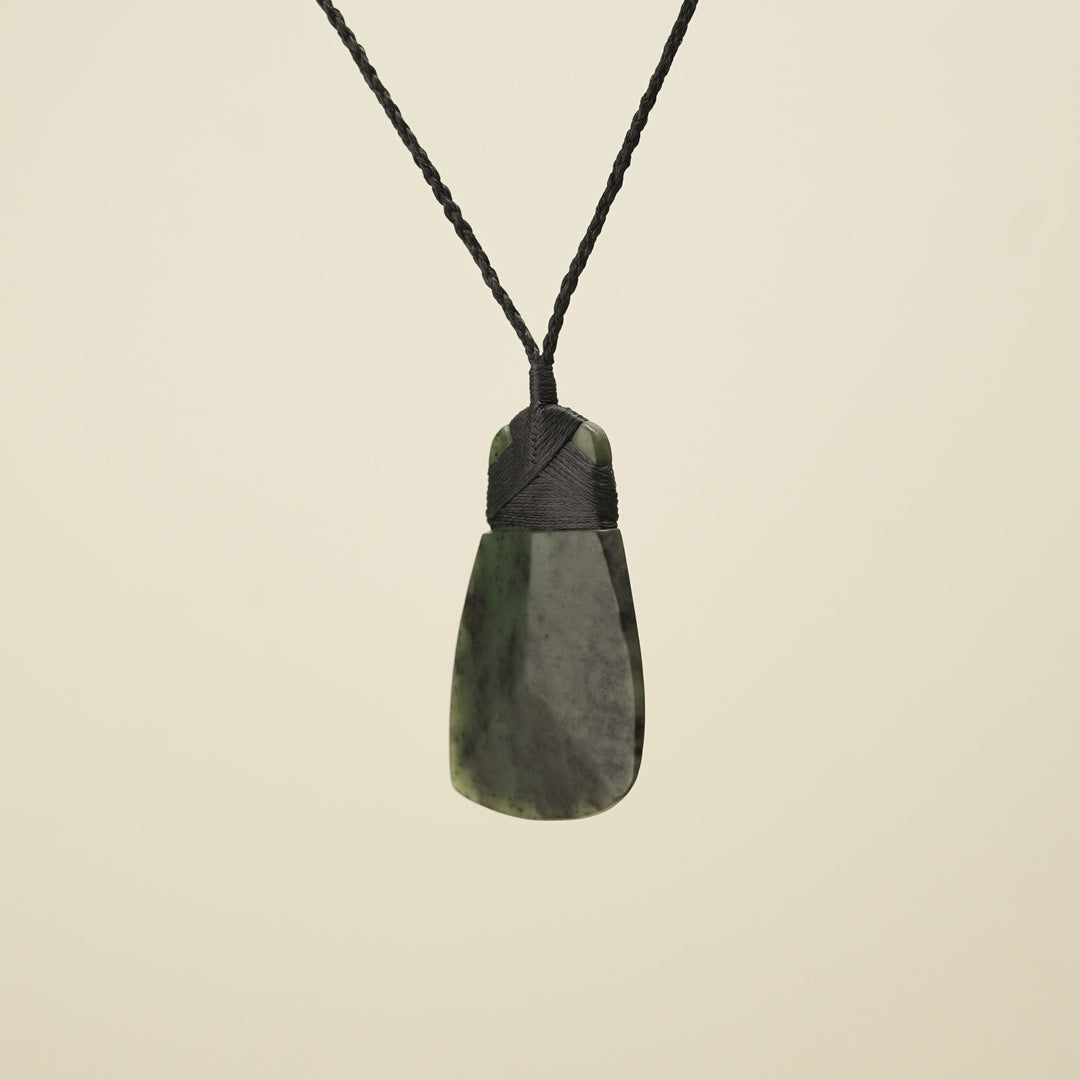 Toki Kawakawa Matte Greenstone Large