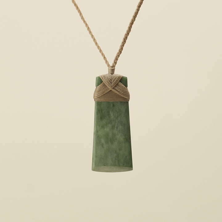 Toki Inanga – Pounamu Medium Pendant I