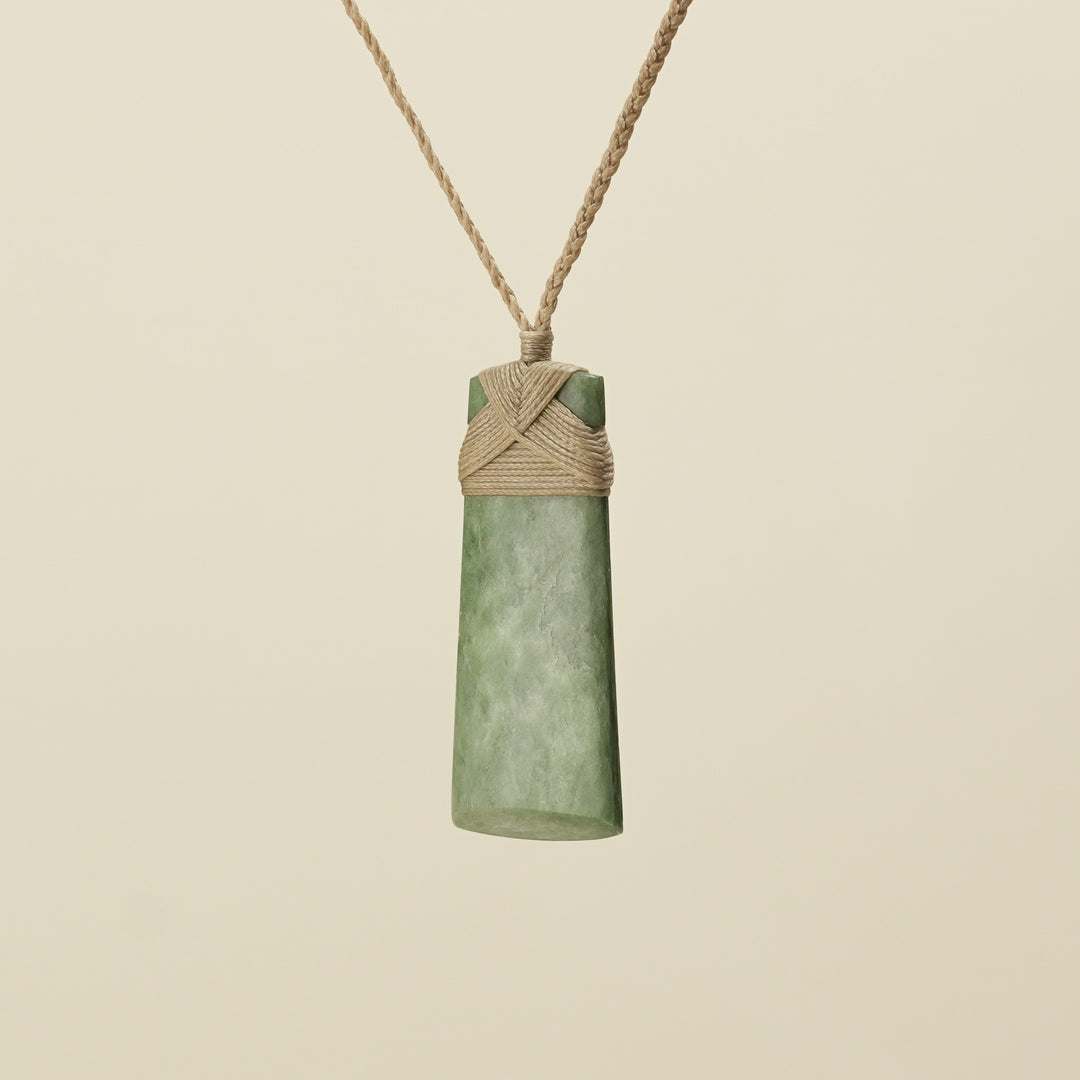 Toki Inanga – Pounamu Medium Pendant I