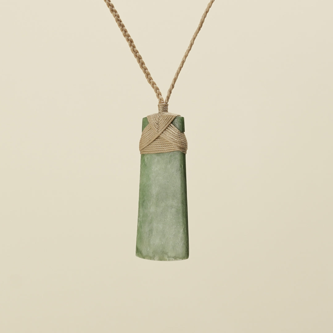 Toki Inanga – Pounamu Medium Pendant I