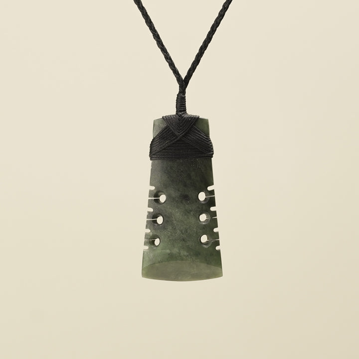 Notched Toki Inanga – Medium Pendant