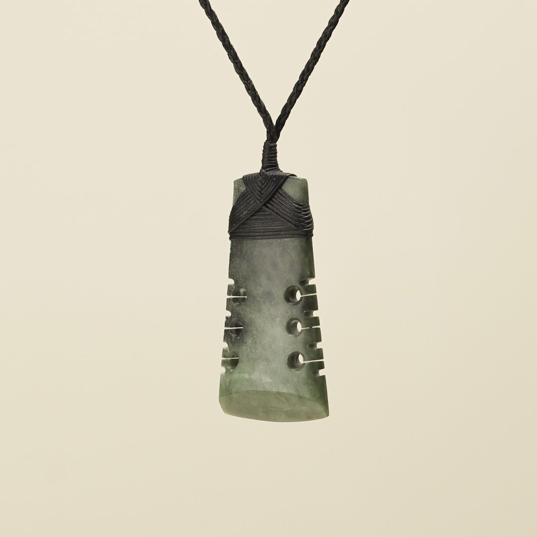Notched Toki Inanga – Medium Pendant
