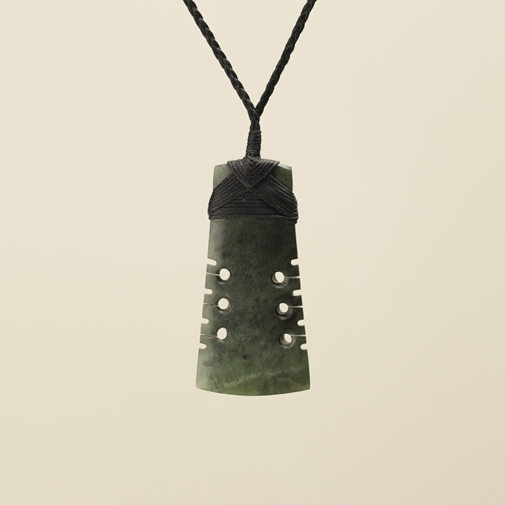 Notched Toki Inanga – Medium Pendant