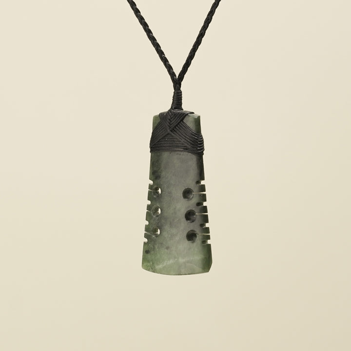 Notched Toki Inanga – Medium Pendant