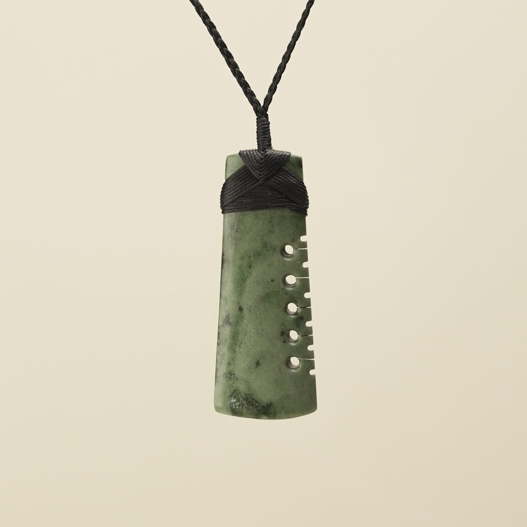 Notched Toki – Inanga Large Pendant, Black Binding