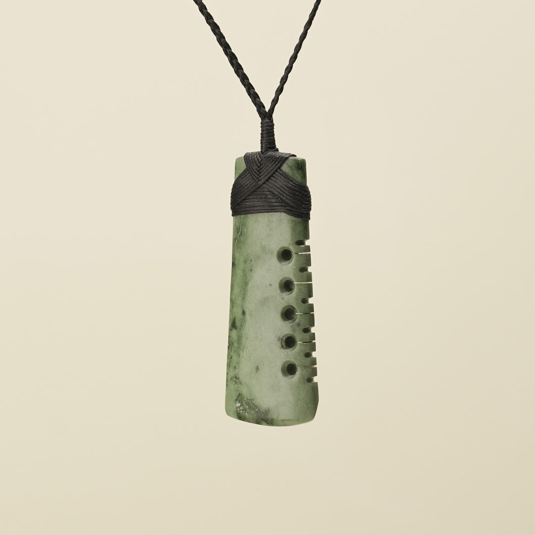 Notched Toki – Inanga Large Pendant, Black Binding