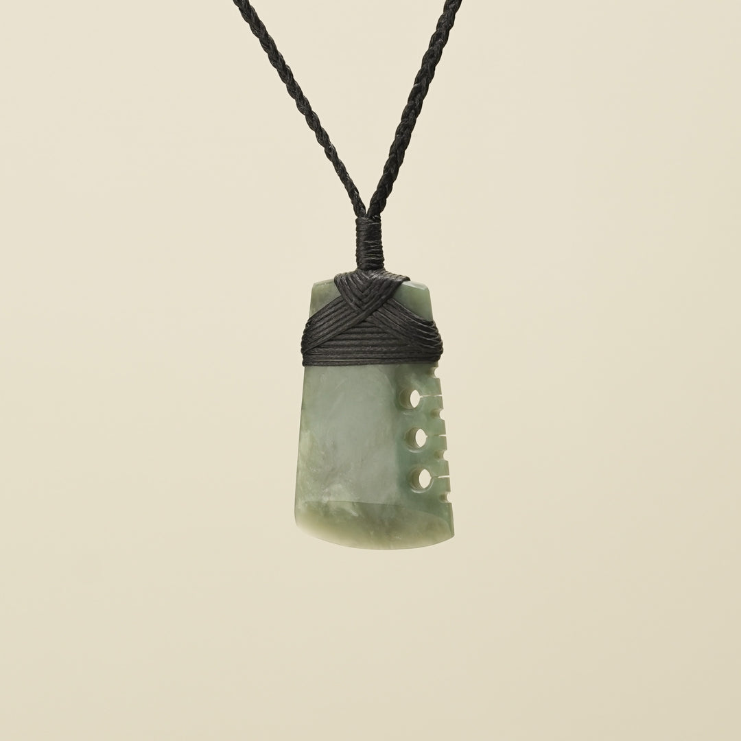 Notched Toki Inanga Extra Small Pendant Black Binding