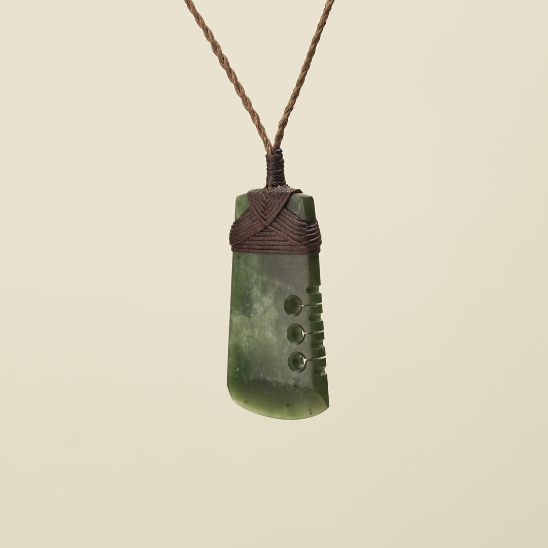 Kawakawa Notched Toki Extra Small Pounamu Pendant
