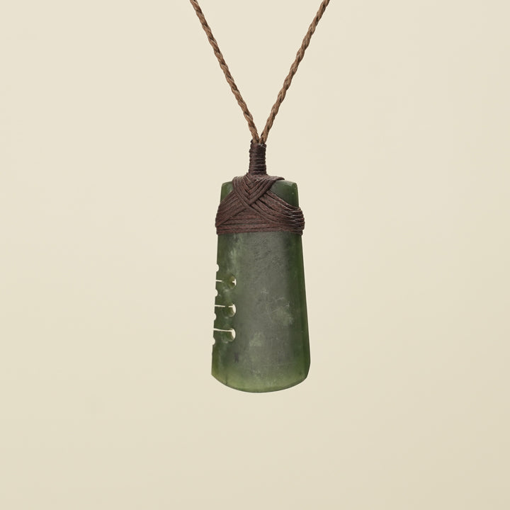 Kawakawa Notched Toki Extra Small Pounamu Pendant