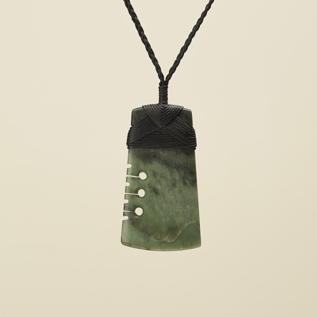 Notched Toki Inanga Medium Pendant Black Binding