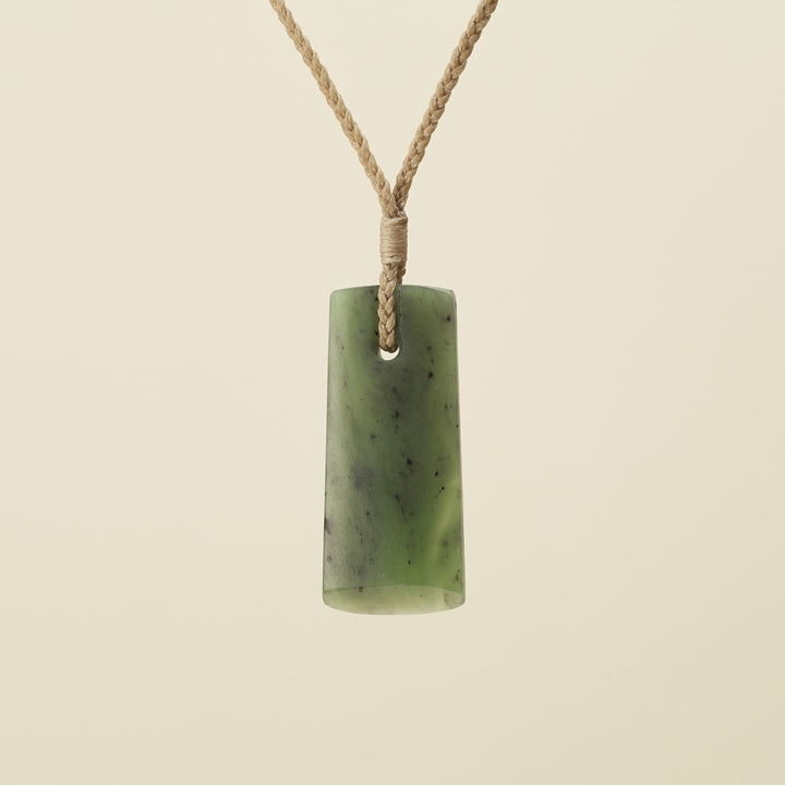 Toki Kahurangi Pounamu Small, Tan Binding
