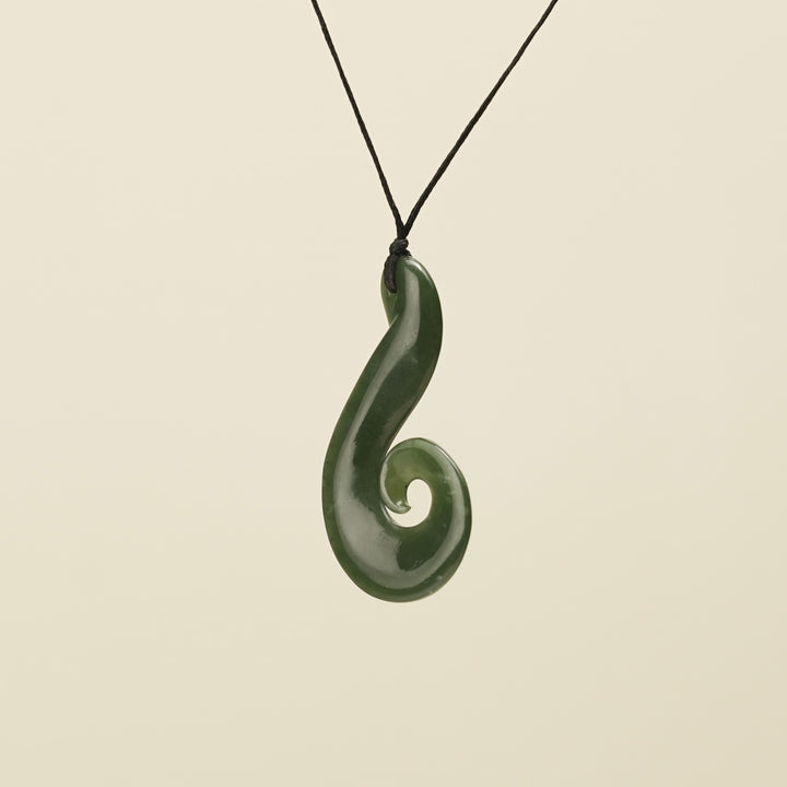 Hei Matau Pendant Kawakawa