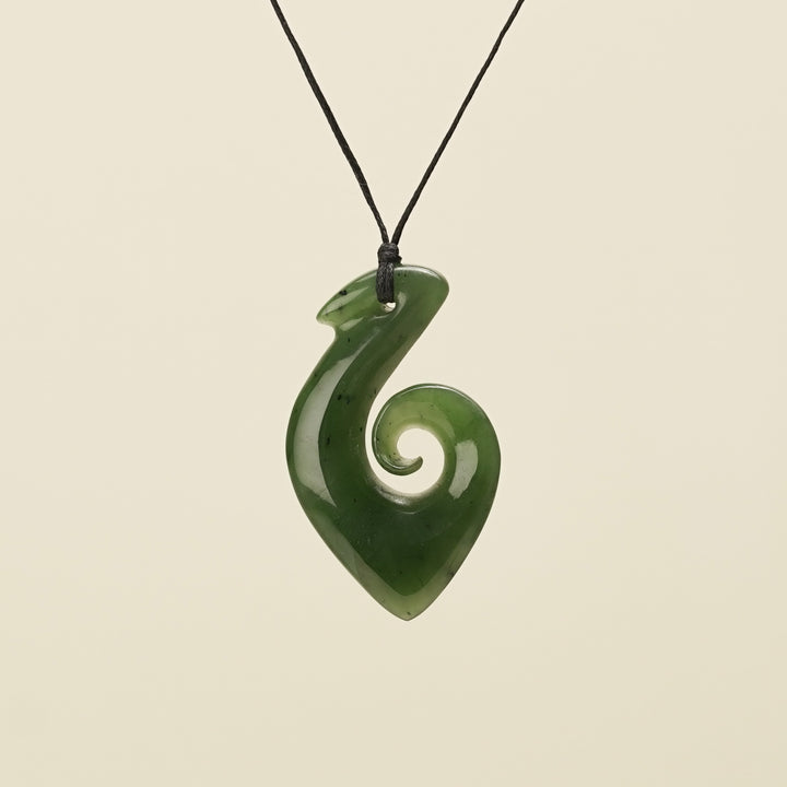 Hei Matau Pendant Kawakawa