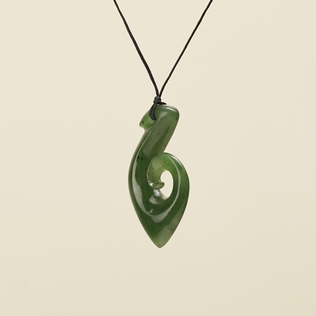 Hei Matau Pendant Kawakawa