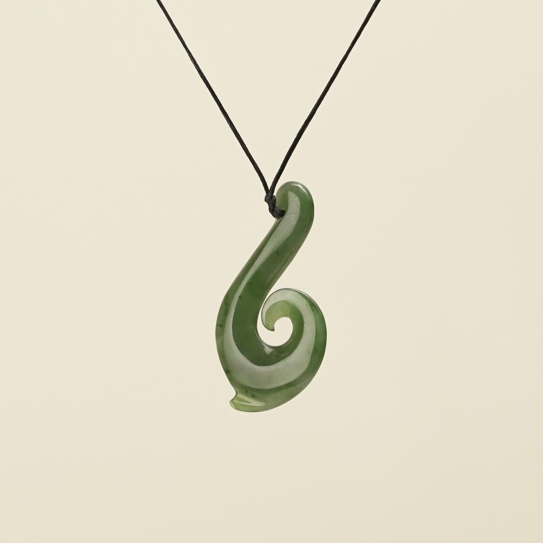 Hei Matau Kawakawa Medium Pendant