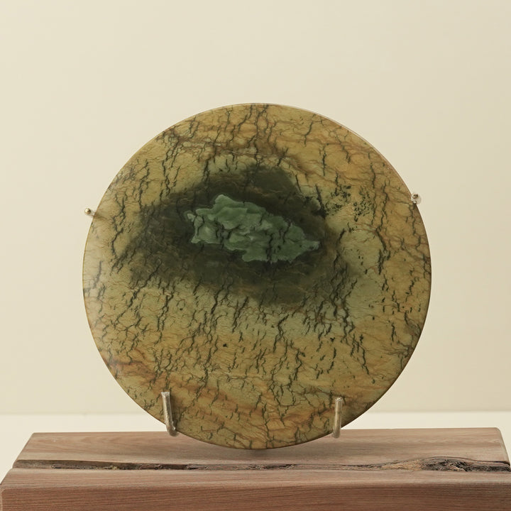 Porowhita Raukaraka Pounamu Sculpture