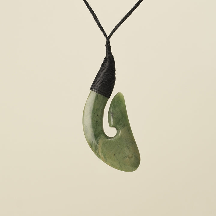 Hei Matau Raukaraka Large Pendant, Black Binding
