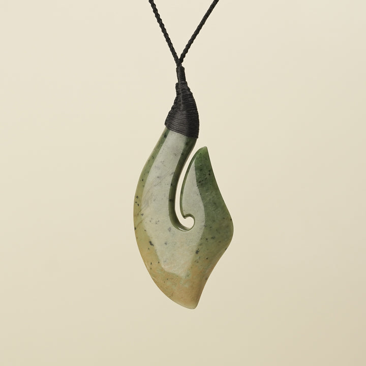 Hei Matau Raukaraka Large Pendant, Black Binding