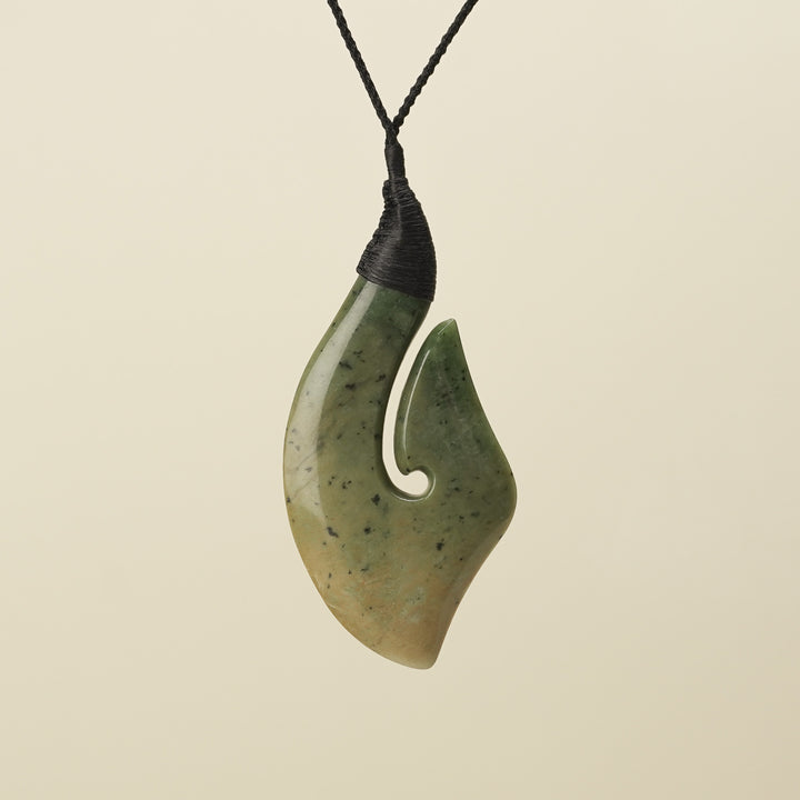 Hei Matau Raukaraka Large Pendant, Black Binding