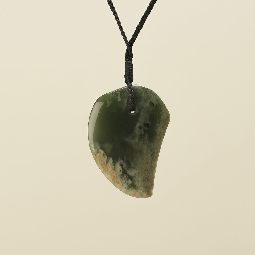 Niho Flower Putiputi Pounamu Medium Pendant
