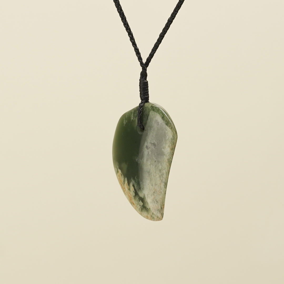 Niho Flower Putiputi Pounamu Medium Pendant