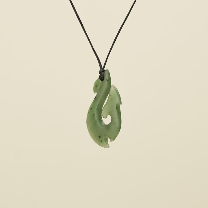 Hei Matau Pendant Matte Medium Kawakawa
